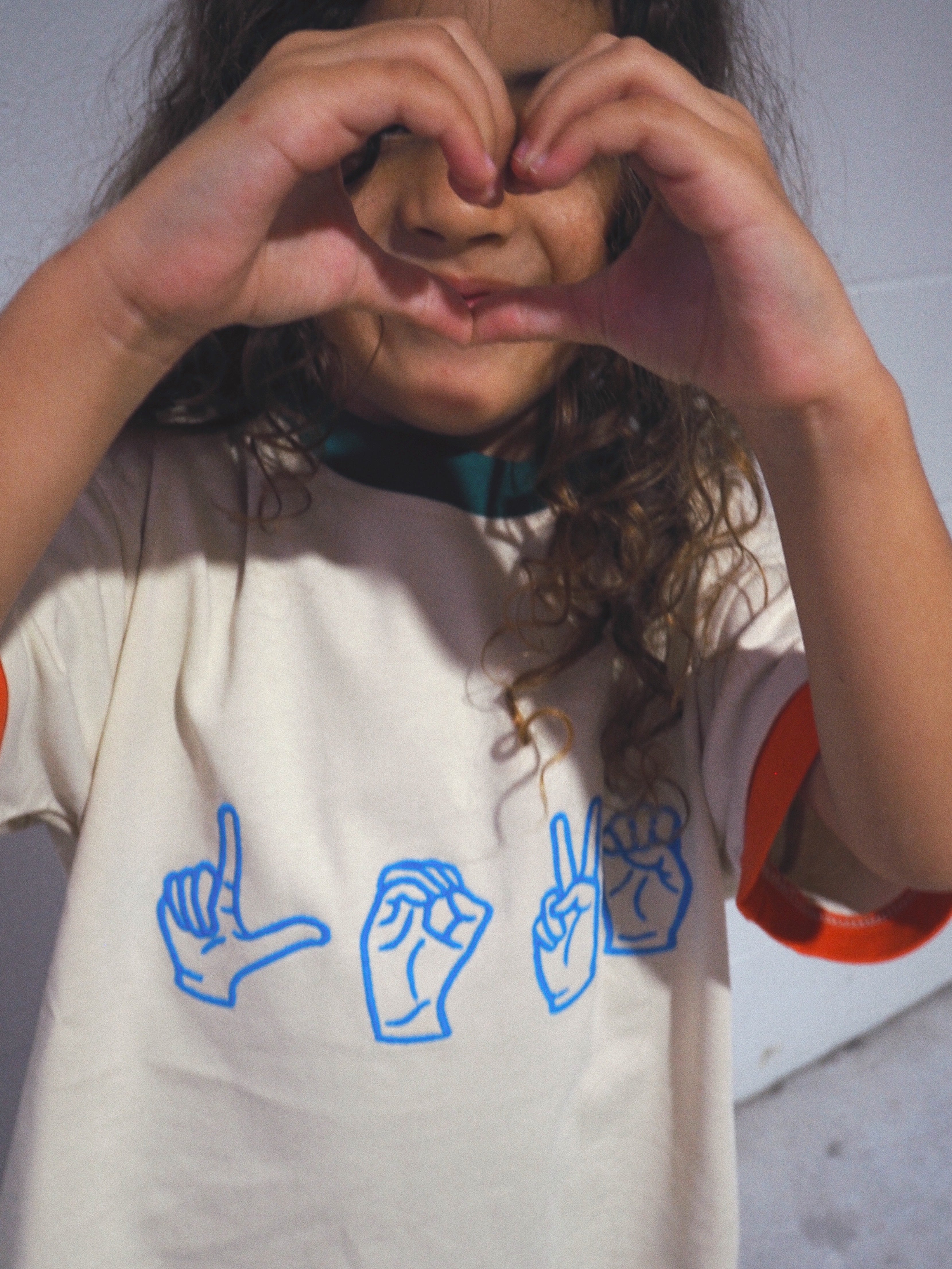 L.O.V.E T-Shirt - Beige bel & bow
