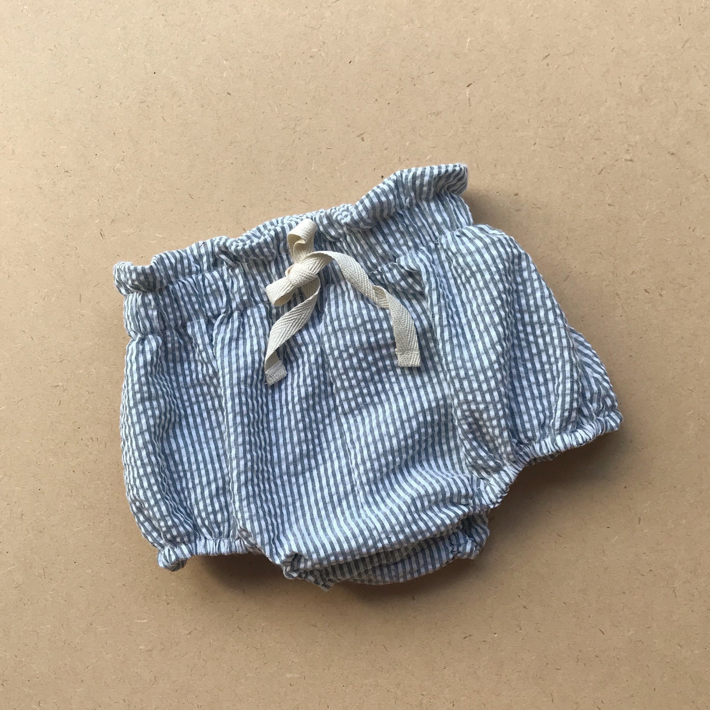 Seersucker Bloomers - Duck Egg Blue Stripe bel & bow